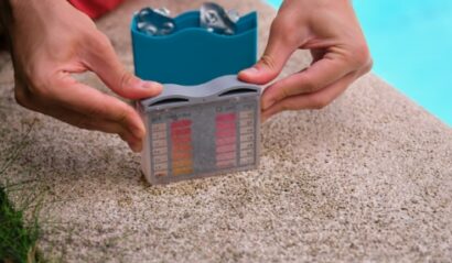 unrecognizable-man-using-a-ph-and-cl-kit-to-test-t-2026-01-08-23-02-03-utc